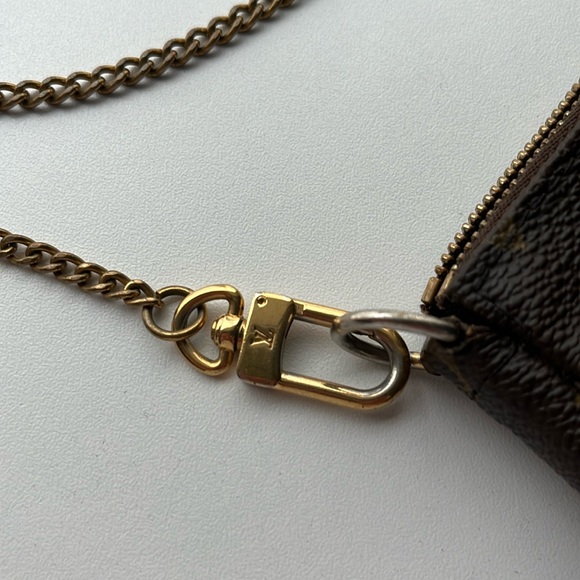 COPY - Louis Vuitton mini poch - Picture 3 of 16